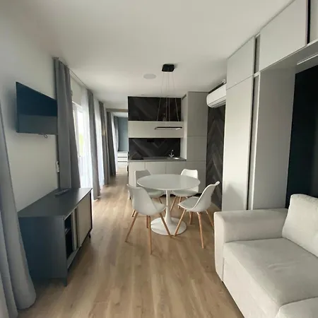 Kertvarosi Apartmanok Ibrany Exterior photo