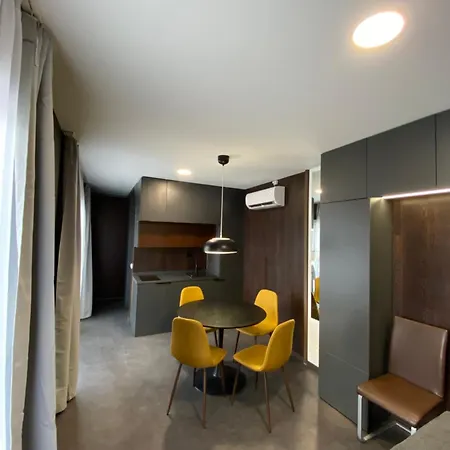Kertvarosi Apartmanok Ibrany Exterior photo