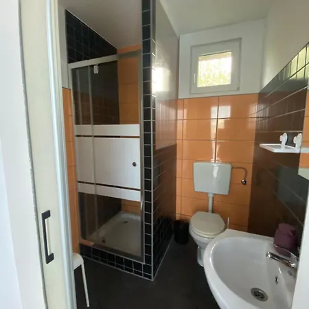 Kertvarosi Apartmanok Ibrany Exterior photo