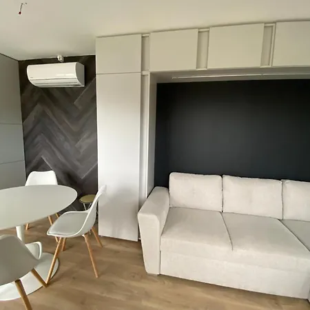 Kertvarosi Apartmanok Ibrany Exterior photo