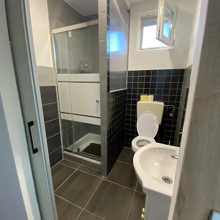 Kertvarosi Apartmanok Ibrany Exterior photo