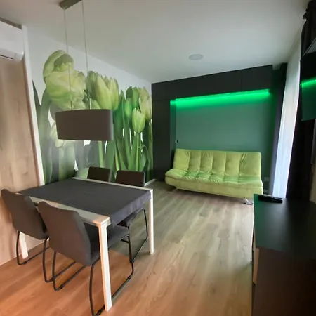 Kertvarosi Apartmanok Ibrany Exterior photo